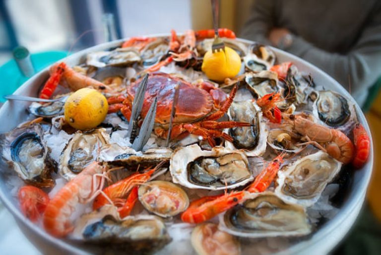 Sustainable Seafood: How to Choose the Right Ingredients for Your Platter