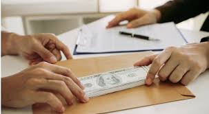 4 Reasons Comparing Money Lenders is Helpful for Borrowers