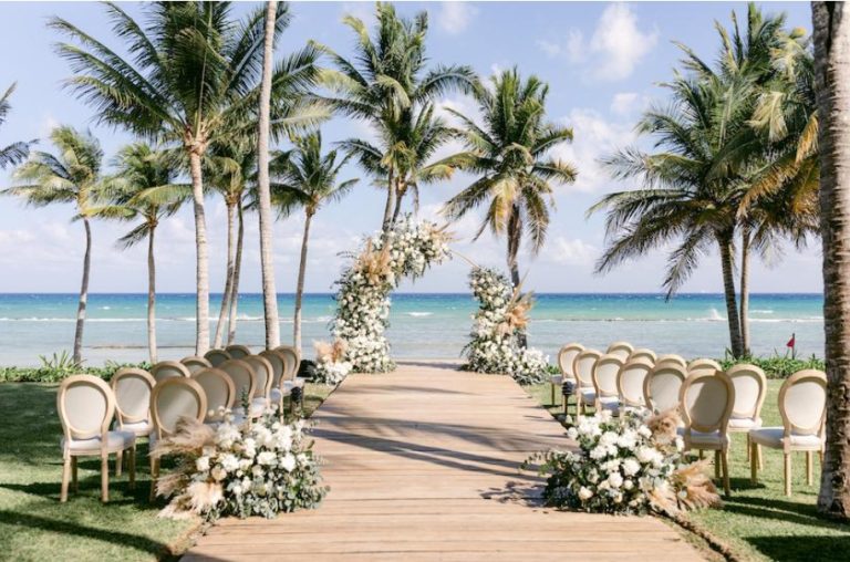 How to Make Your Jamaica Wedding a Memorable Experience for Guests?