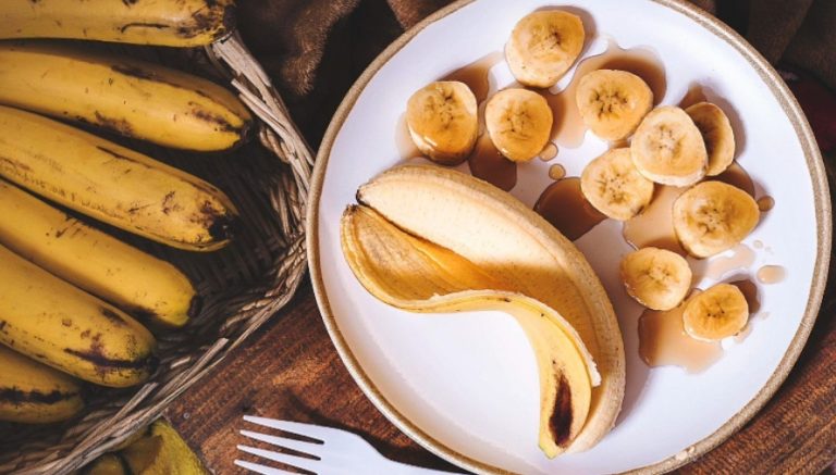 Banana and Love Life: How This Fruit Can Enhance Your Romantic Well-being