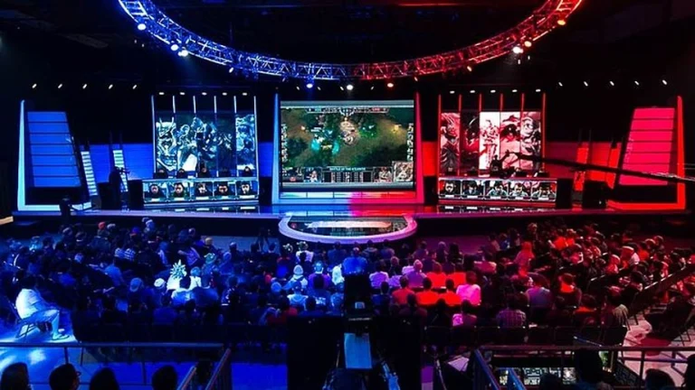 The Rise of Esports: How It Became a Global Phenomenon